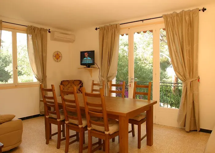 Location Corsica * Cavalaire-sur-Mer